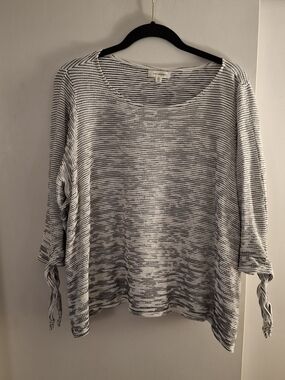 Max Studio Women's Lightweight Striped Tie-Sleeve Women’s Top - White & Black